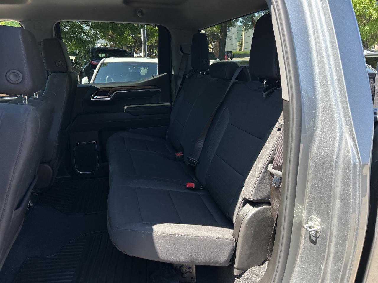2025 Chevrolet Silverado 1500 5.3LV8, RUNNING BOARDS, SPRAY IN BEDLINER! CARPLAY Photo