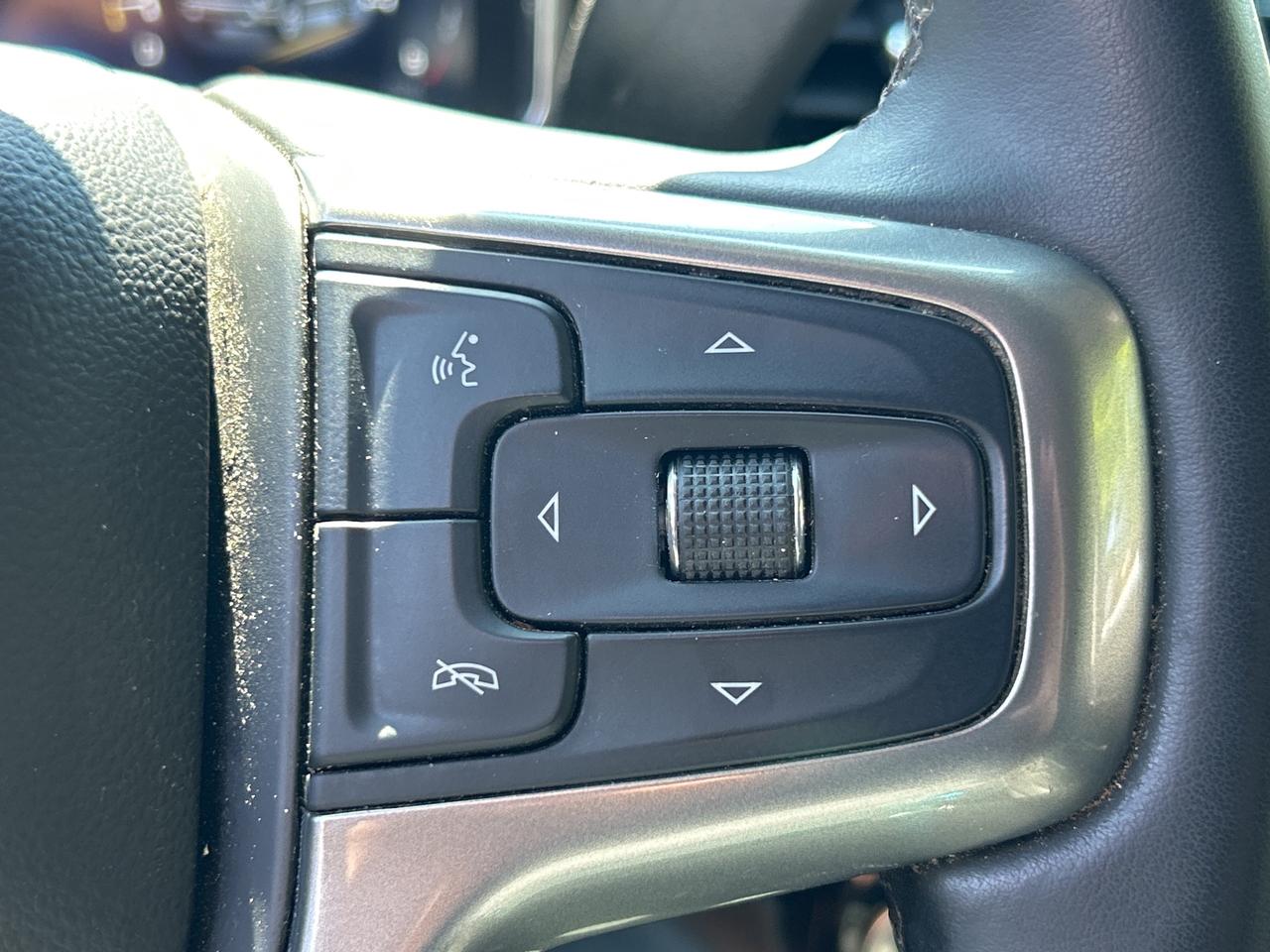 2025 Chevrolet Silverado 1500 5.3LV8, RUNNING BOARDS, SPRAY IN BEDLINER! CARPLAY Photo