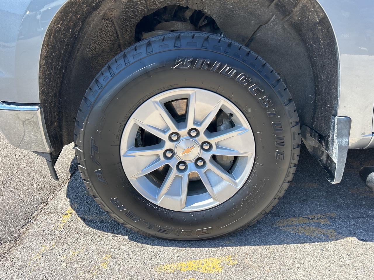 2025 Chevrolet Silverado 1500 5.3LV8, RUNNING BOARDS, SPRAY IN BEDLINER! CARPLAY Photo