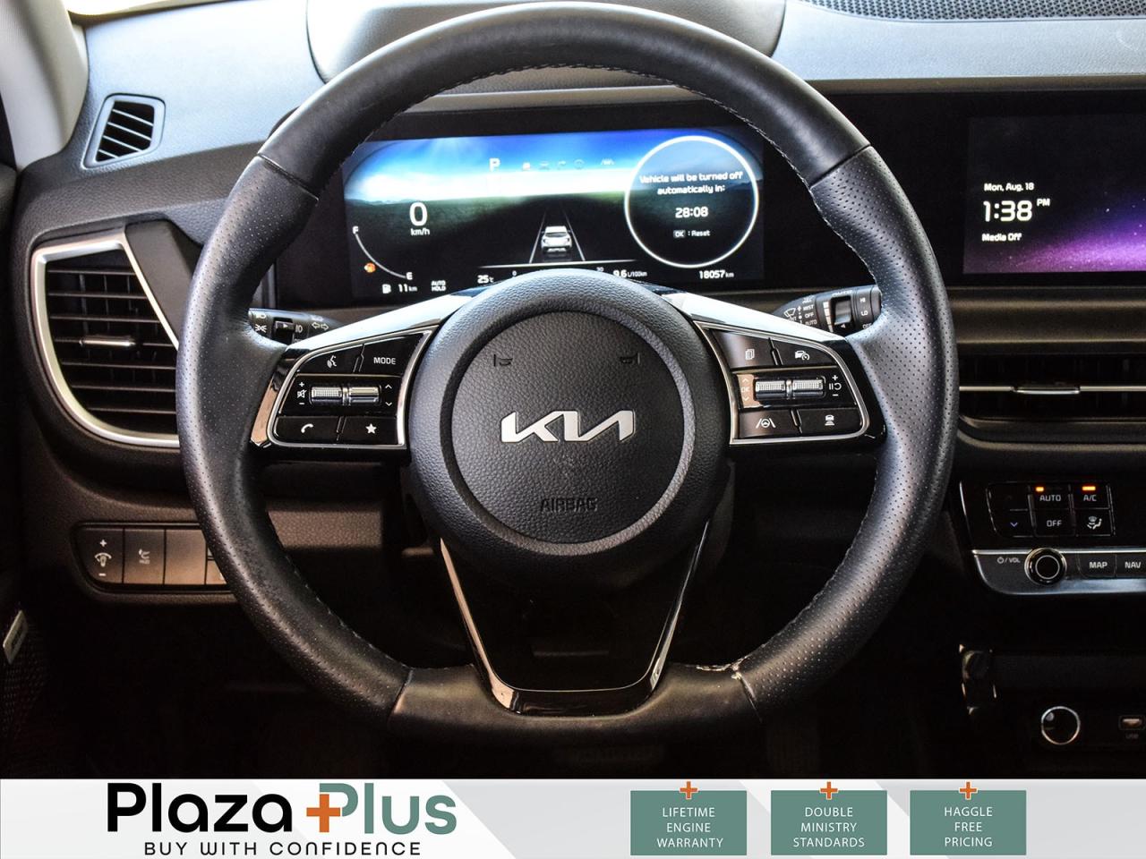 2025 Kia Seltos SX LEATHER SEATS LANE ASSIST / Photo