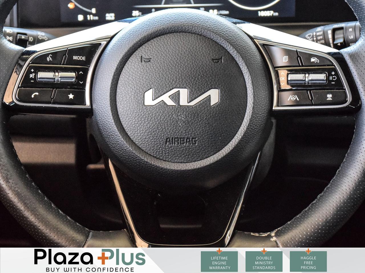2025 Kia Seltos SX LEATHER SEATS LANE ASSIST / Photo