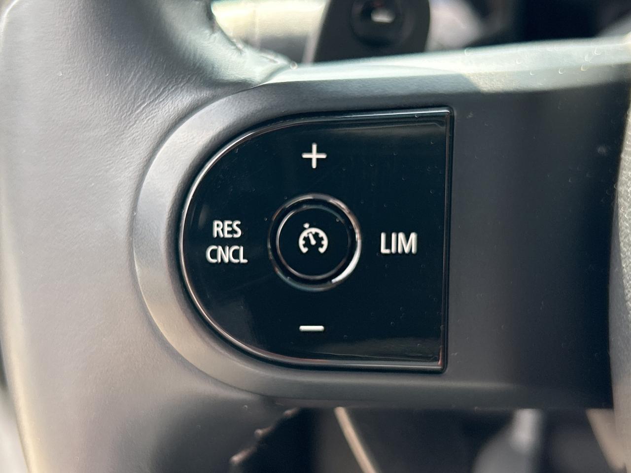 2024 MINI 5 Door S, PREMIER LINE 2.0, NAVI, PANOROOF, CARPLAY Photo