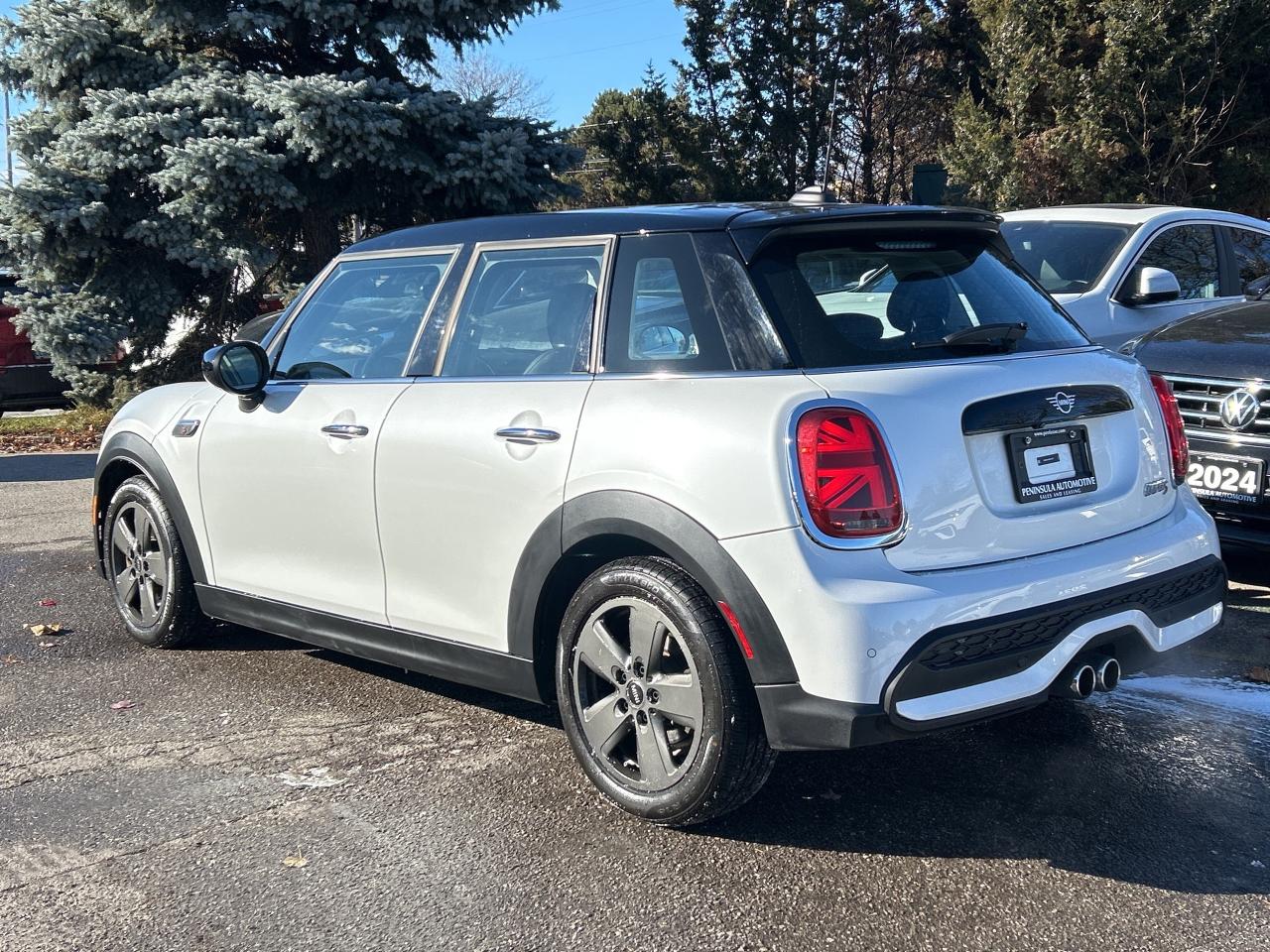 2024 MINI 5 Door S, PREMIER LINE 2.0, NAVI, PANOROOF, CARPLAY Photo
