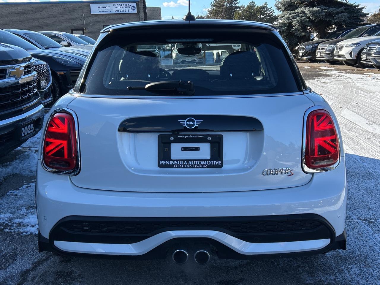 2024 MINI 5 Door S, PREMIER LINE 2.0, NAVI, PANOROOF, CARPLAY Photo