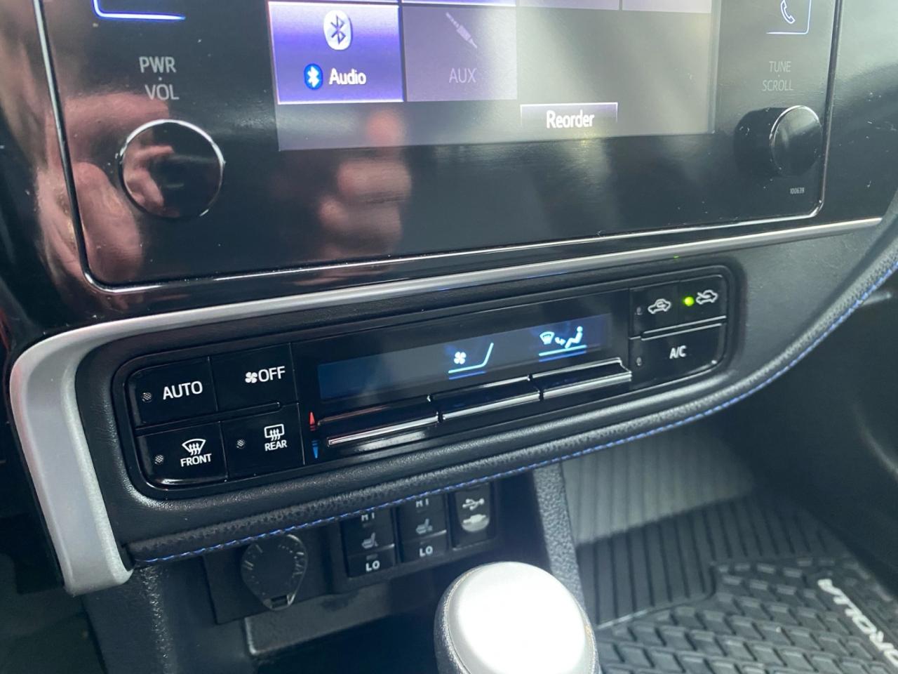 2018 Toyota Corolla CE Photo