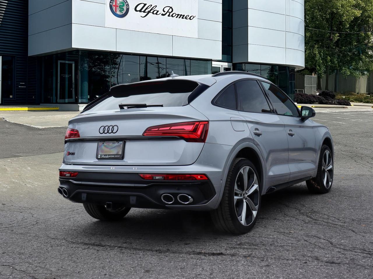 2022 Audi SQ5 Sportback 3.0T Technik quattro 8sp Tiptronic Photo