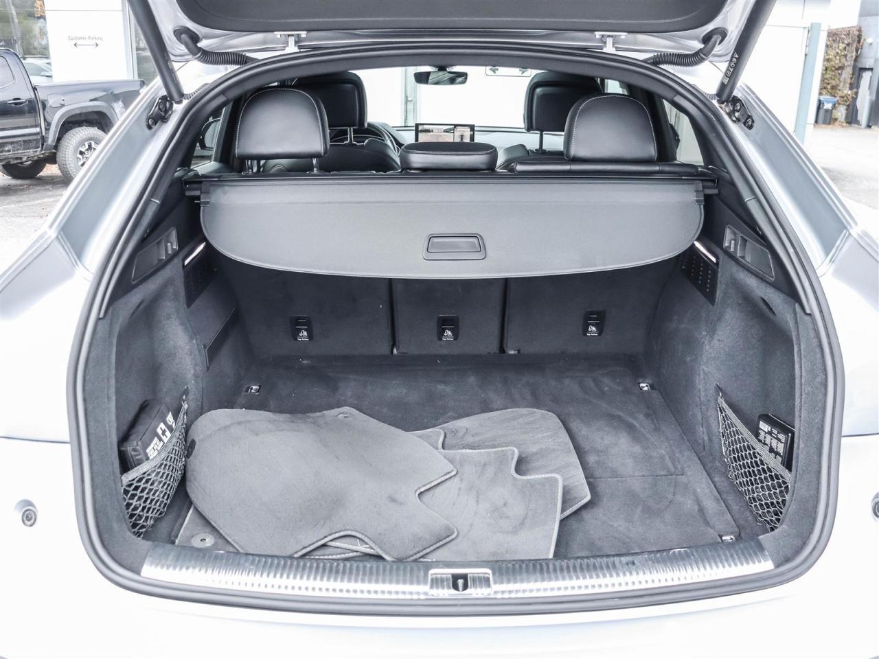 2022 Audi SQ5 Sportback 3.0T Technik quattro 8sp Tiptronic Photo