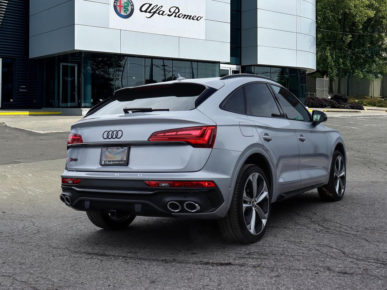 2022 Audi SQ5 Sportback 3.0T Technik quattro 8sp Tiptronic Photo4