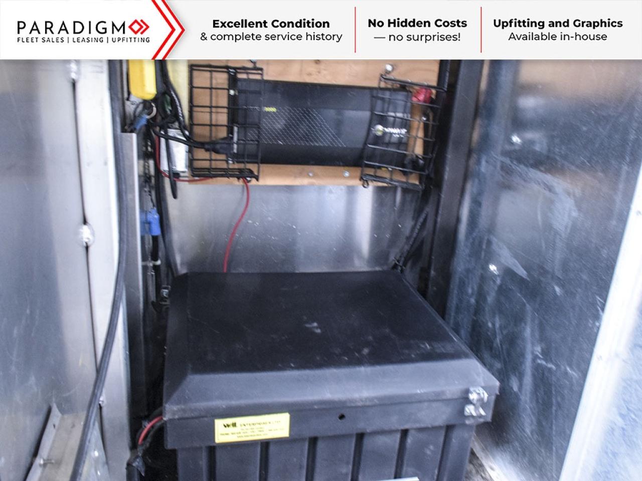 2015 Ford E-450 BUCKET TRUCK Photo