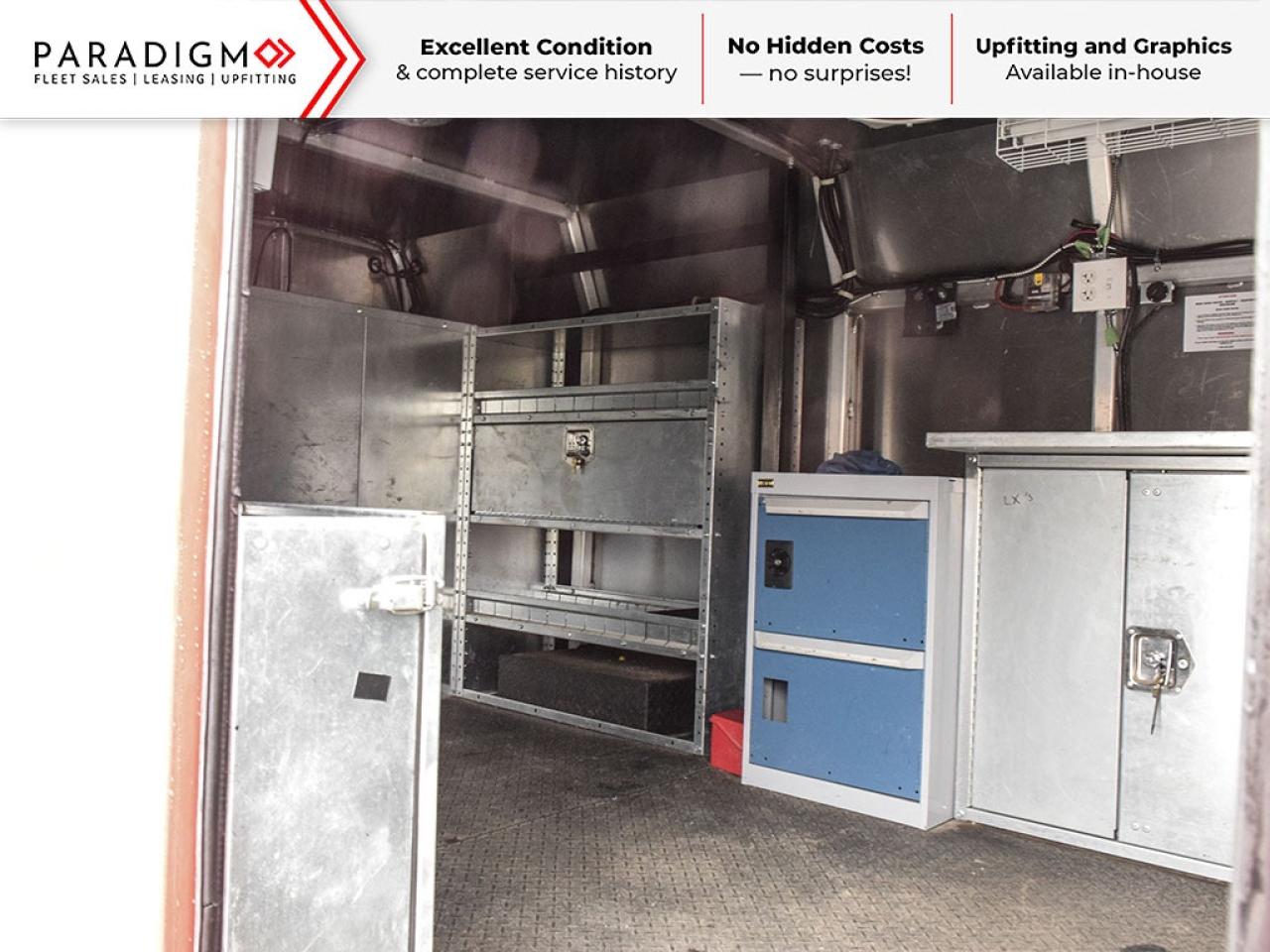 2015 Ford E-450 BUCKET TRUCK Photo