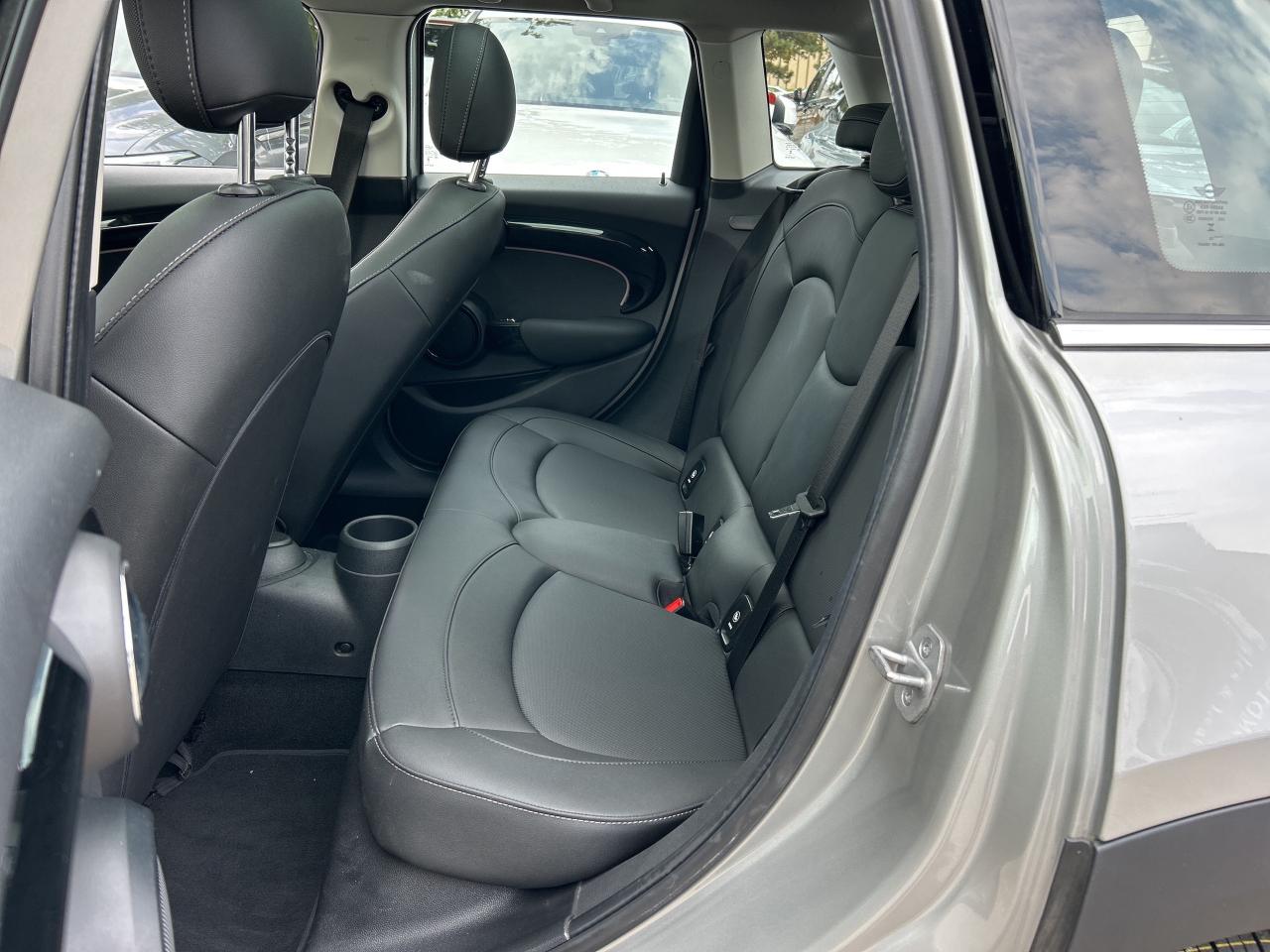 2024 MINI 5 Door PREMIER LINE 2.0, NAVI, CARPLAY, PANO ROOF, Photo