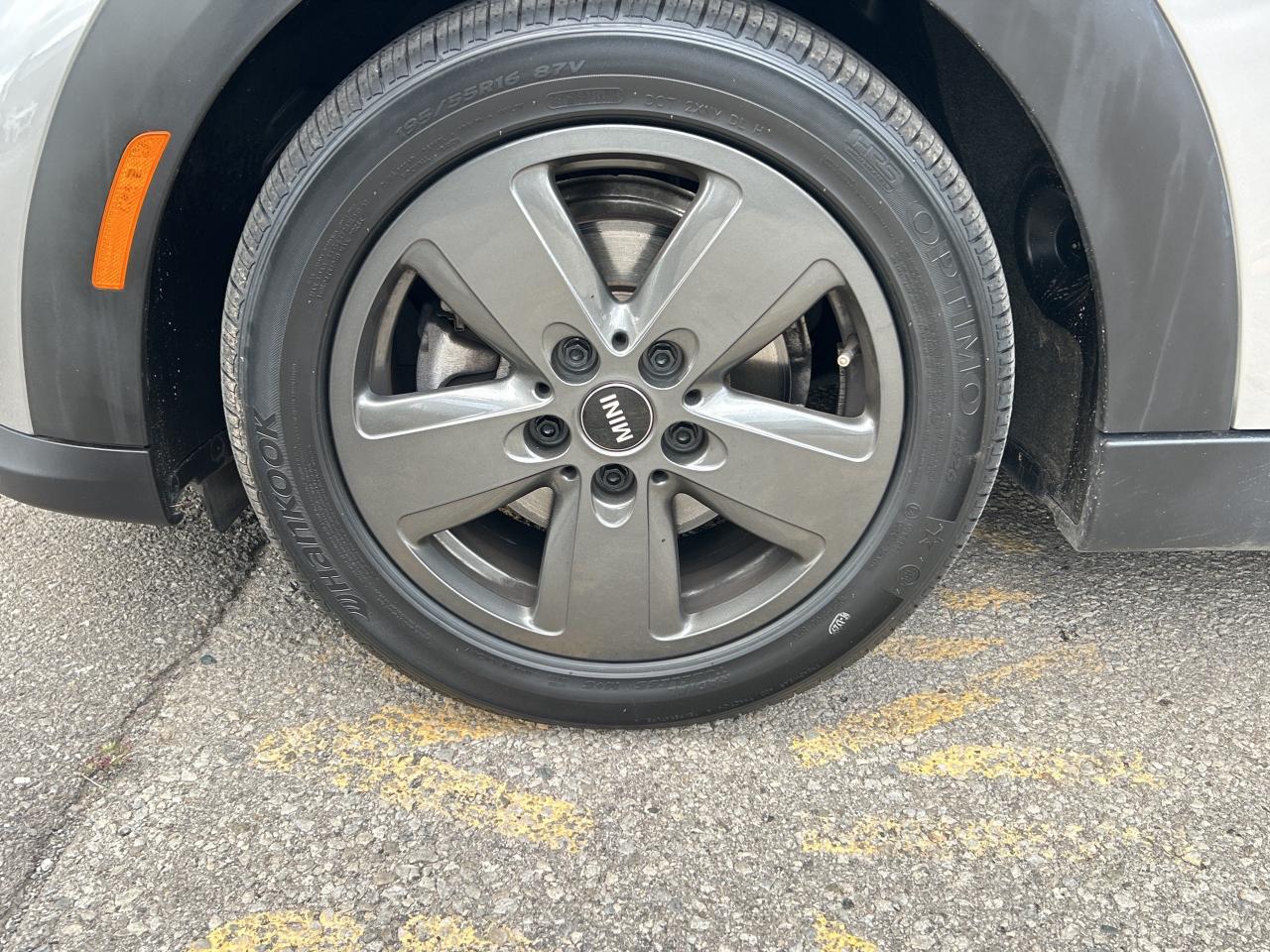 2024 MINI 5 Door PREMIER LINE 2.0, NAVI, CARPLAY, PANO ROOF, Photo