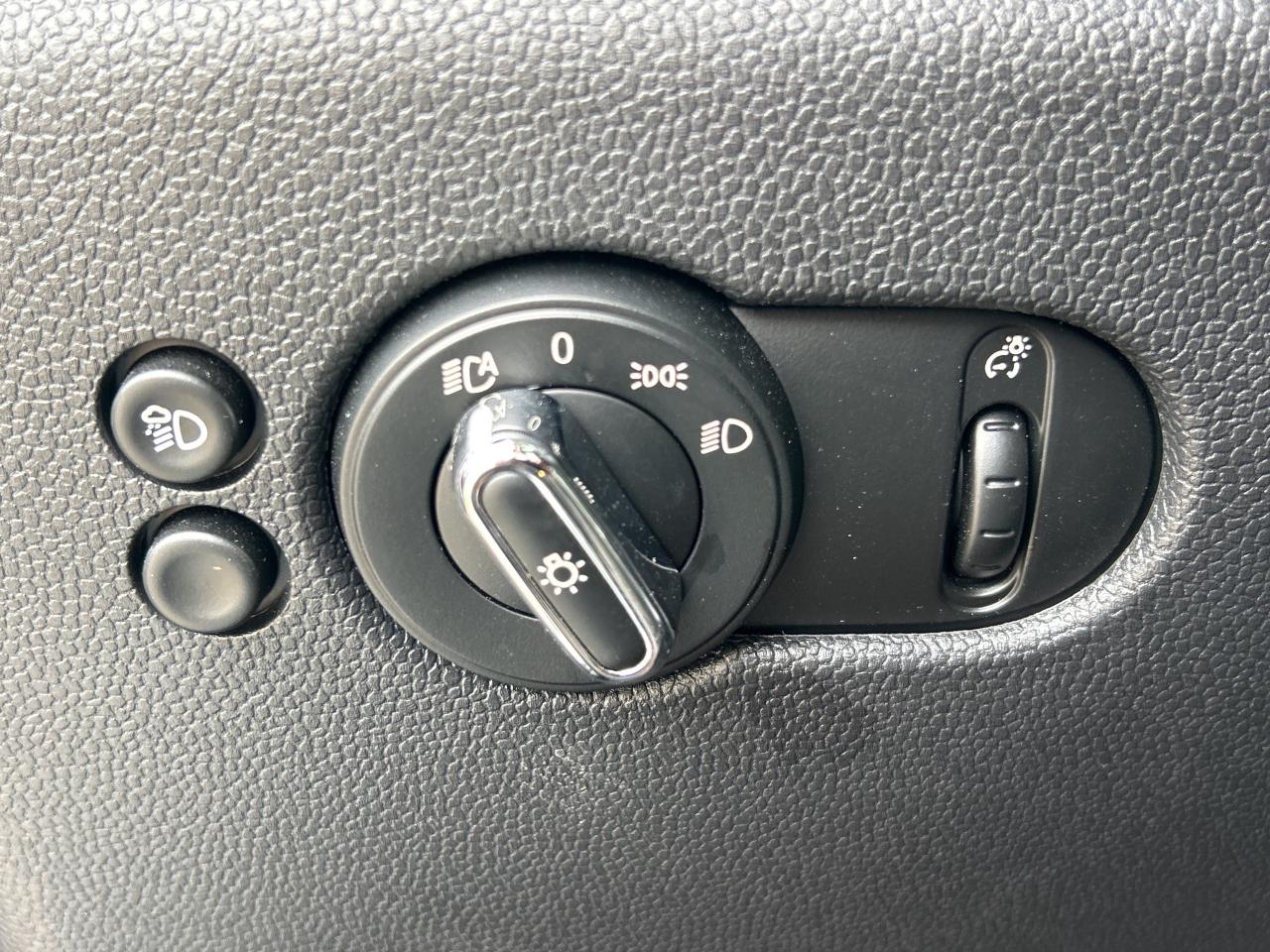 2024 MINI 5 Door PREMIER LINE 2.0, NAVI, CARPLAY, PANO ROOF, Photo