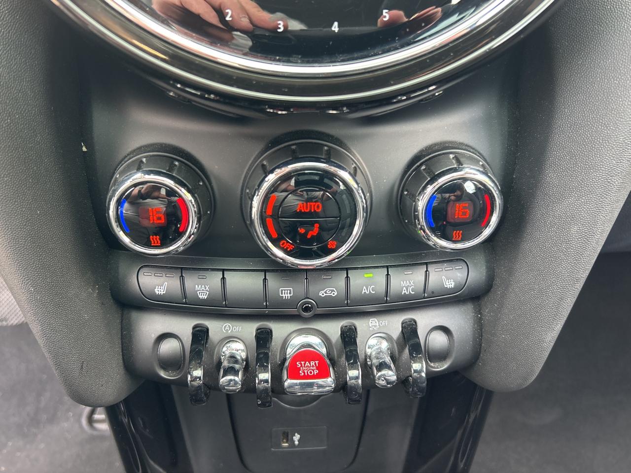 2024 MINI 5 Door PREMIER LINE 2.0, NAVI, CARPLAY, PANO ROOF, Photo