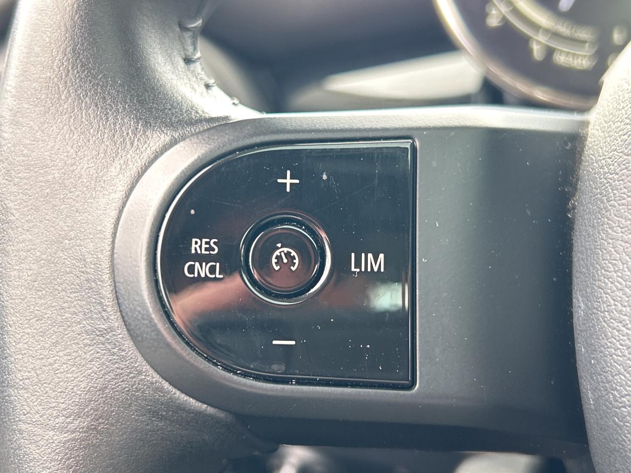 2024 MINI 5 Door PREMIER LINE 2.0, NAVI, CARPLAY, PANO ROOF, Photo