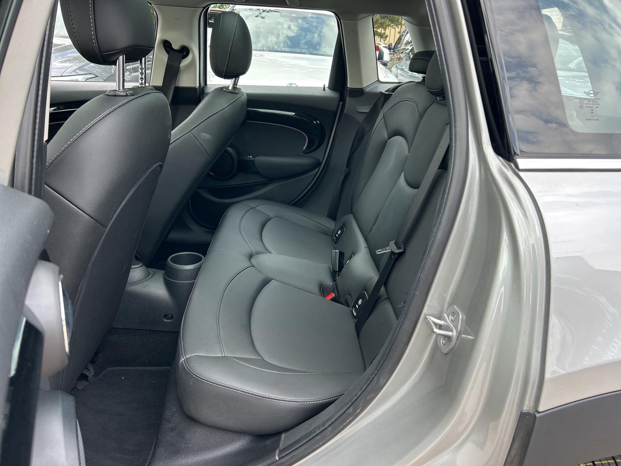 2024 MINI 5 Door PREMIER LINE 2.0, NAVI, CARPLAY, PANO ROOF, Photo