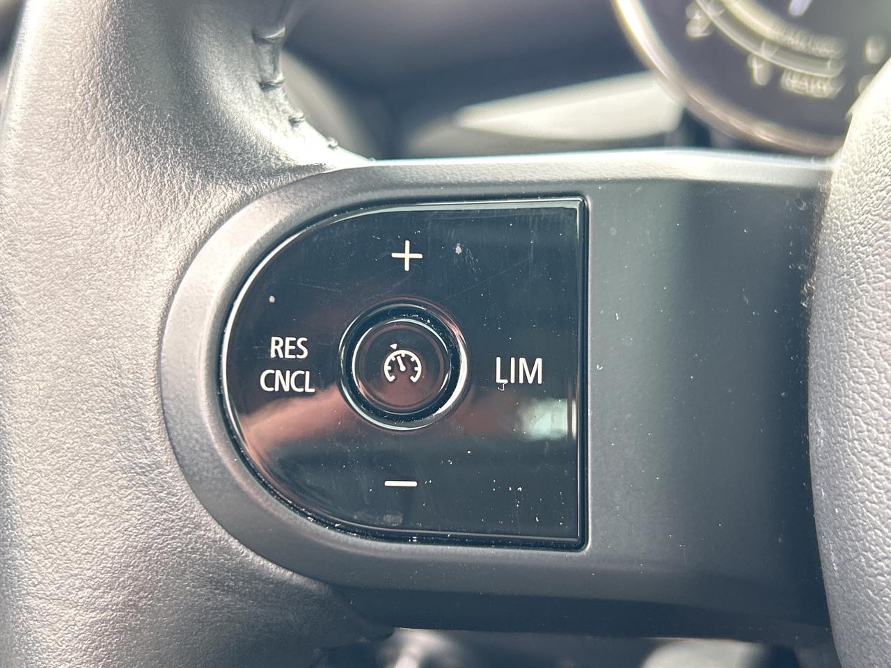 2024 MINI 5 Door PREMIER LINE 2.0, NAVI, CARPLAY, PANO ROOF, Photo