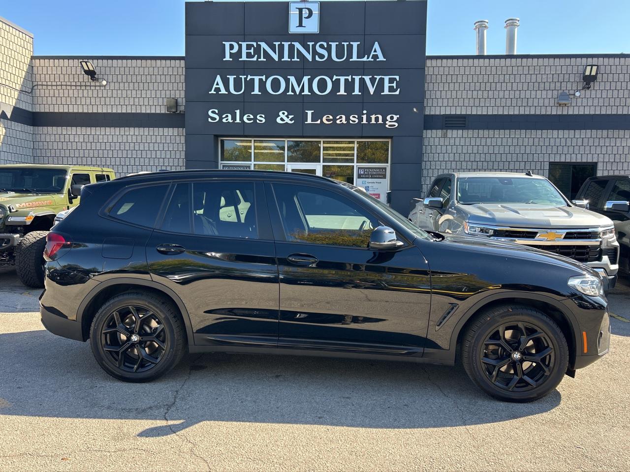 2024 BMW X3 AMBIENT LIGHT,PANOROOF, CARPLAY,NAVI,NEW TIRES Photo