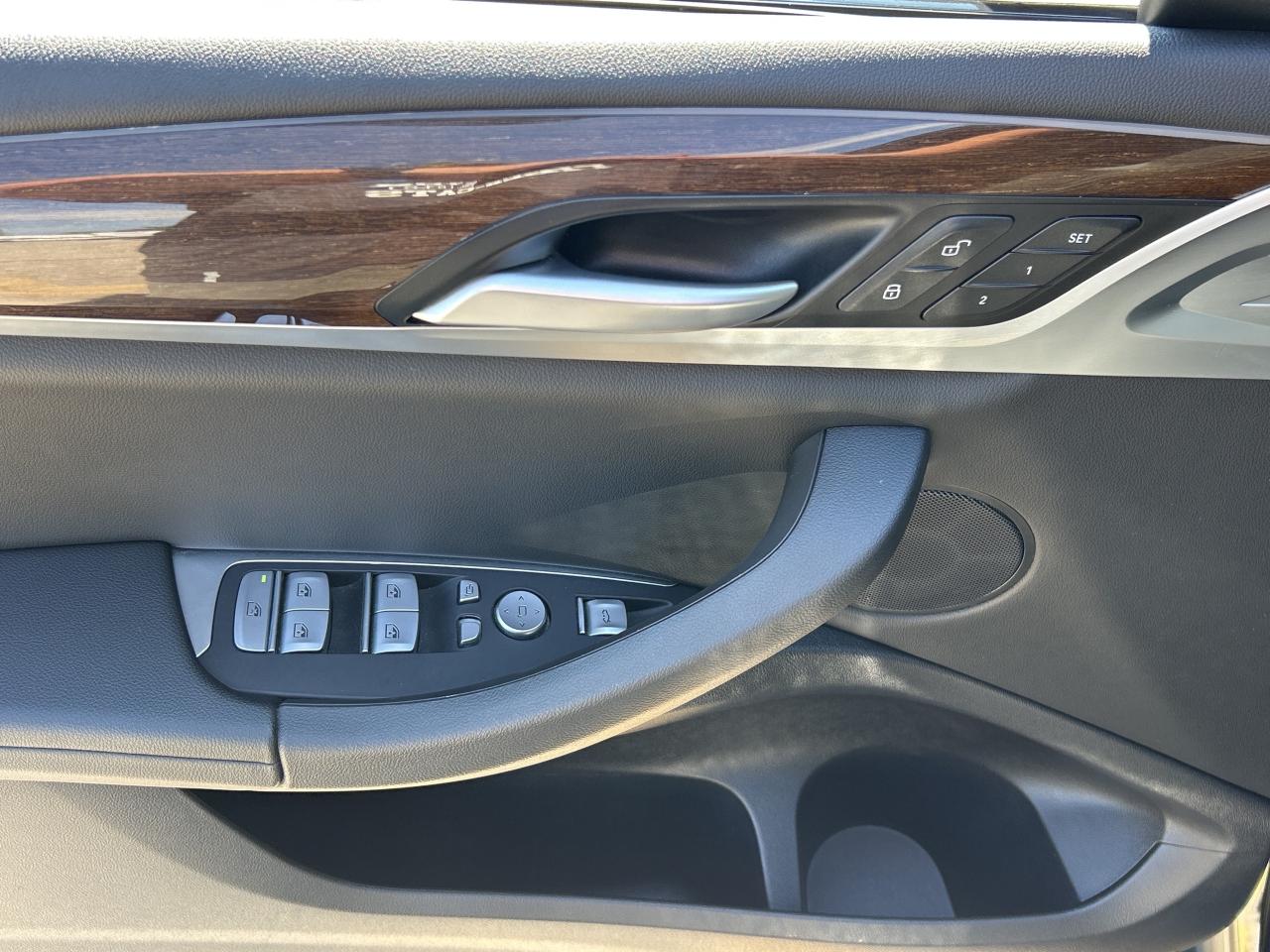 2024 BMW X3 AMBIENT LIGHT,PANOROOF, CARPLAY,NAVI,NEW TIRES Photo