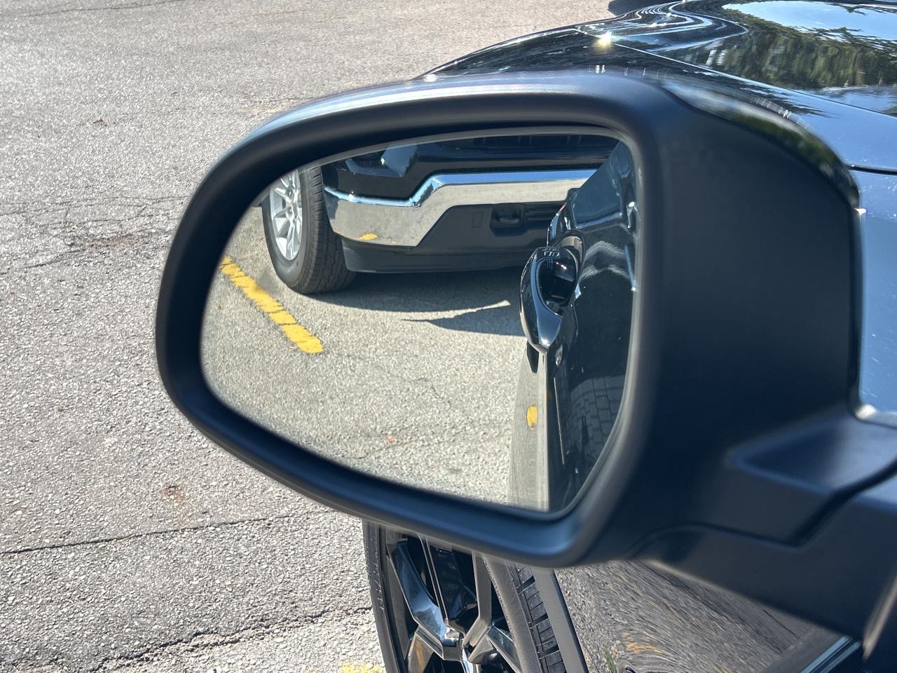 2024 BMW X3 AMBIENT LIGHT,PANOROOF, CARPLAY,NAVI,NEW TIRES Photo