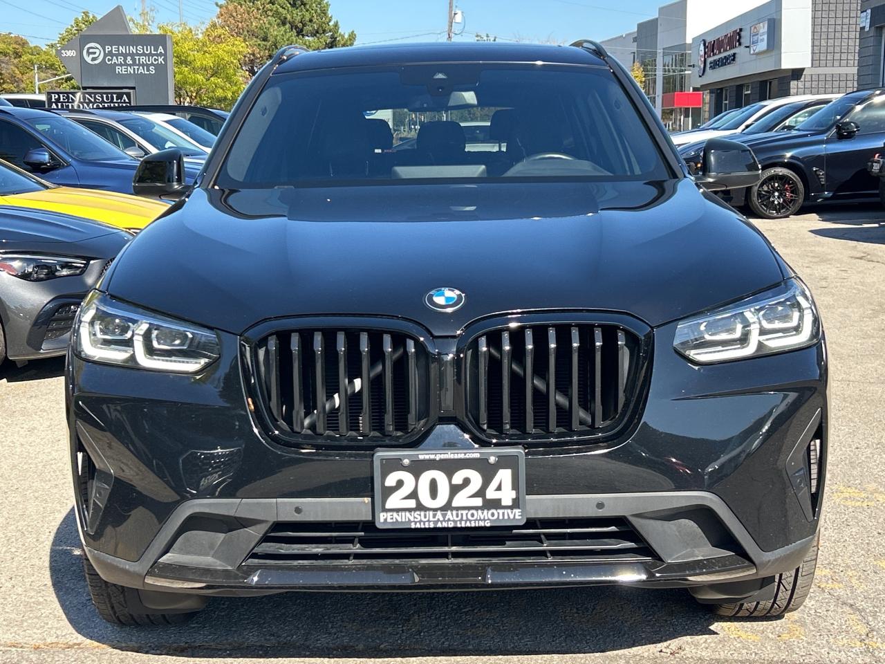 2024 BMW X3 AMBIENT LIGHT,PANOROOF, CARPLAY,NAVI,NEW TIRES Photo