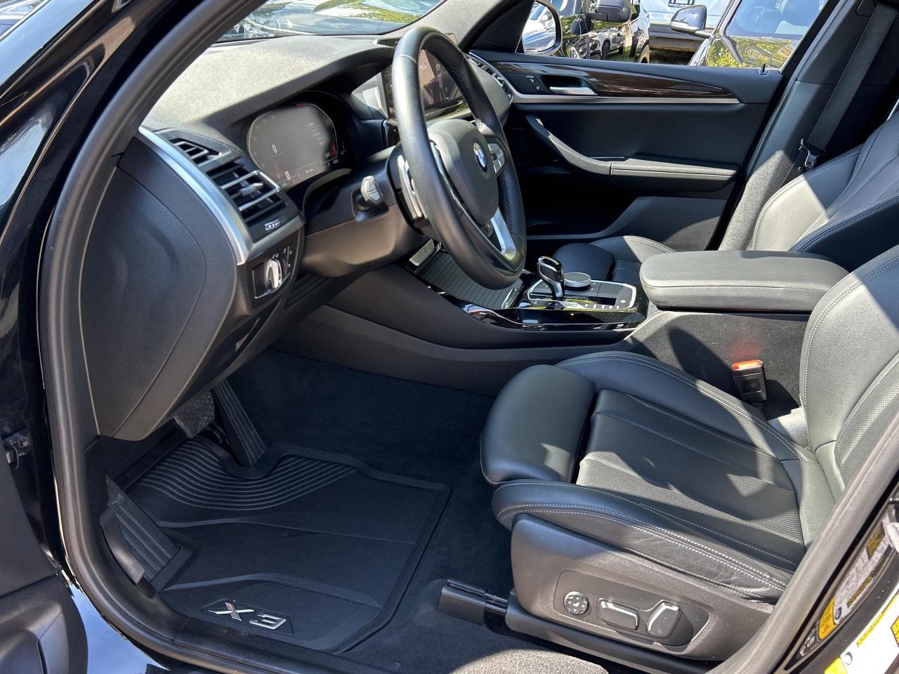 2024 BMW X3 AMBIENT LIGHT,PANOROOF, CARPLAY,NAVI,NEW TIRES Photo