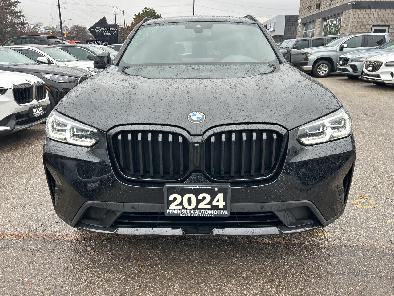 2024 BMW X3 AMBIENT LIGHT,PANOROOF, CARPLAY,NAVI,NEW TIRES Photo