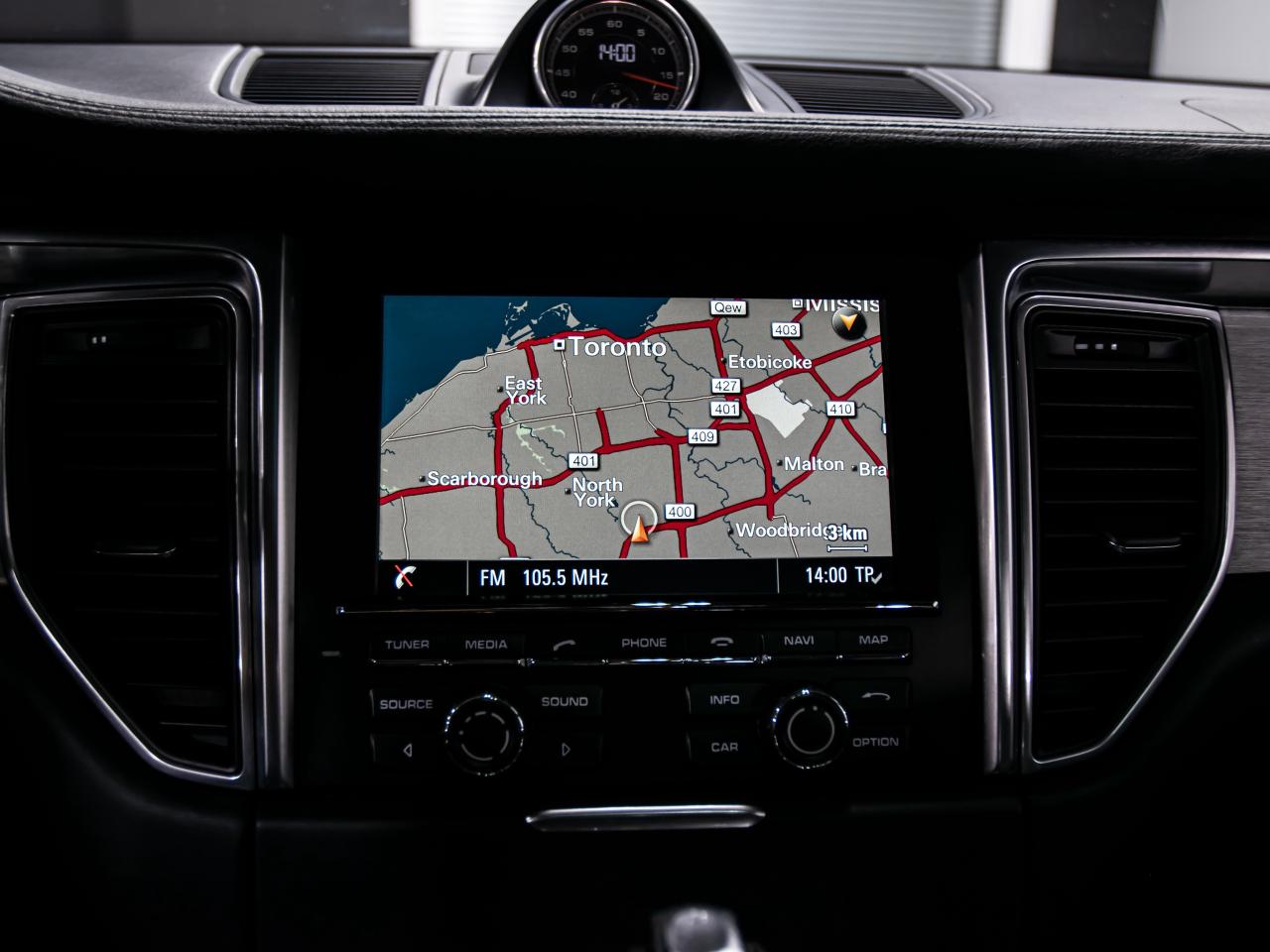 2016 Porsche Macan AWD TURBO BLIND SPOTS NAVI BOSE SOUND SYSTEM Photo