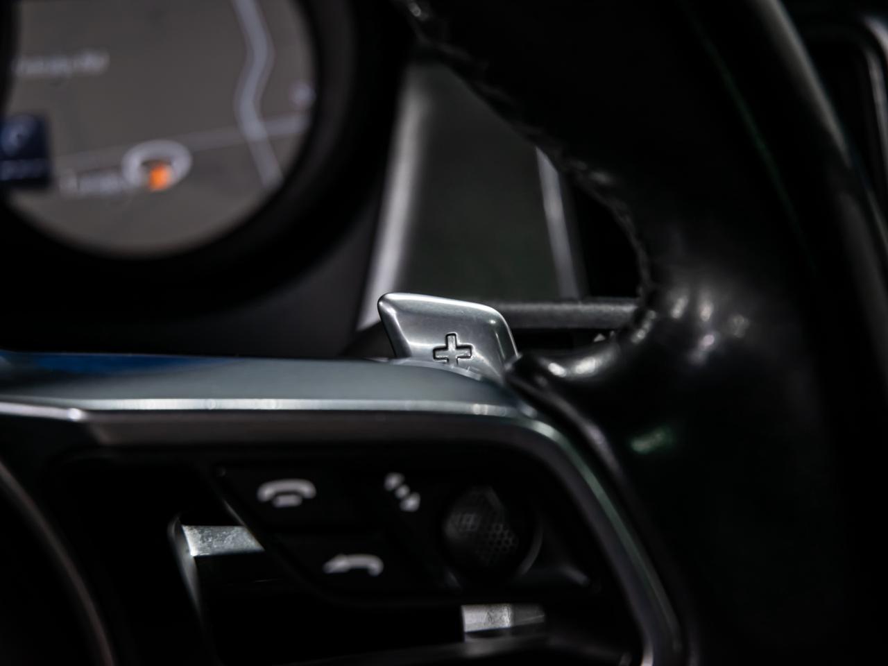 2016 Porsche Macan AWD TURBO BLIND SPOTS NAVI BOSE SOUND SYSTEM Photo