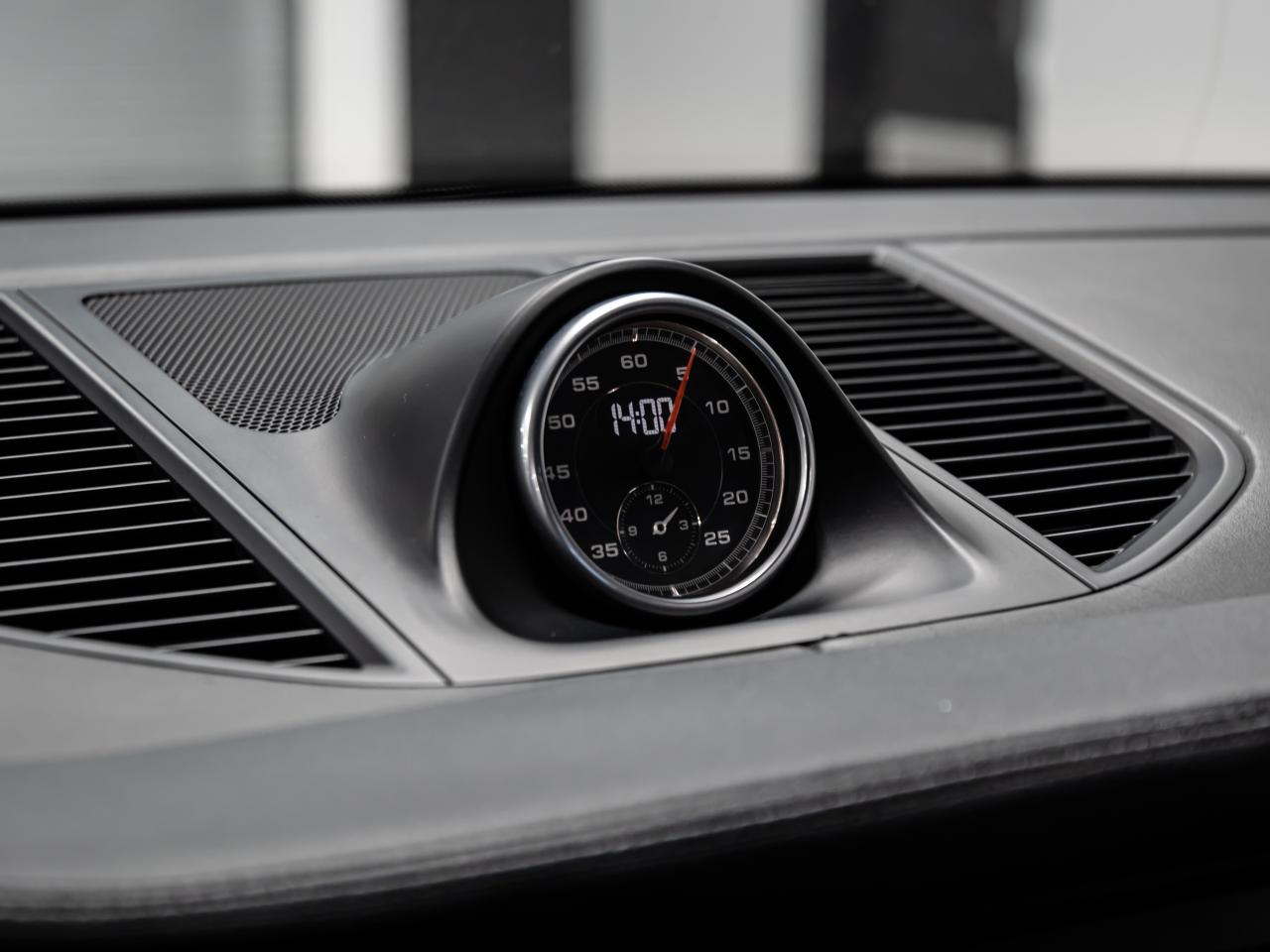 2016 Porsche Macan AWD TURBO BLIND SPOTS NAVI BOSE SOUND SYSTEM Photo