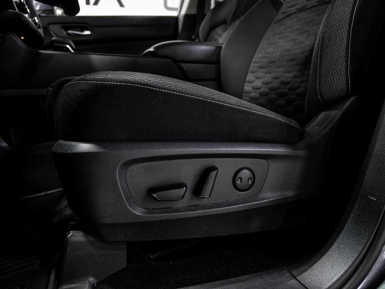 2022 Nissan Pathfinder SV 4WD BLIND SPOTS REAR 8 PASSENGER  VIEW CAMERA Photo