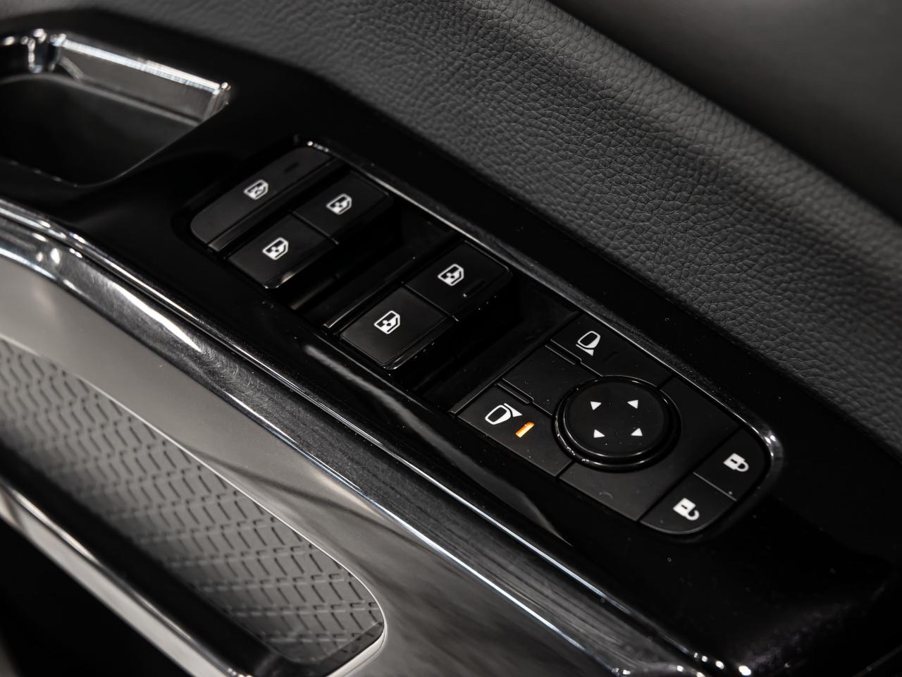 2022 Nissan Pathfinder SV 4WD BLIND SPOTS REAR 8 PASSENGER  VIEW CAMERA Photo