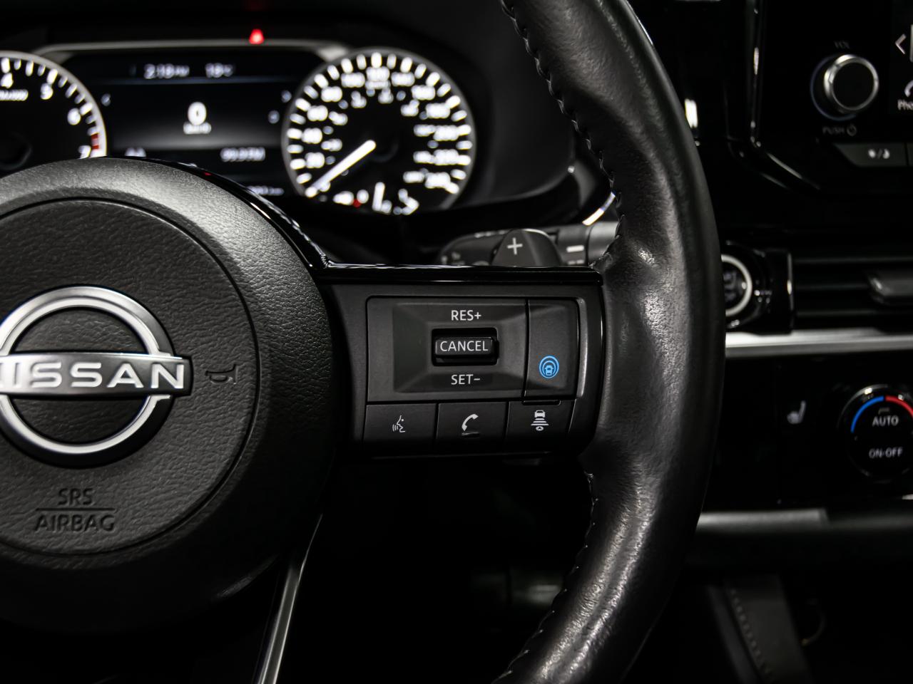 2022 Nissan Pathfinder SV 4WD BLIND SPOTS REAR 8 PASSENGER  VIEW CAMERA Photo