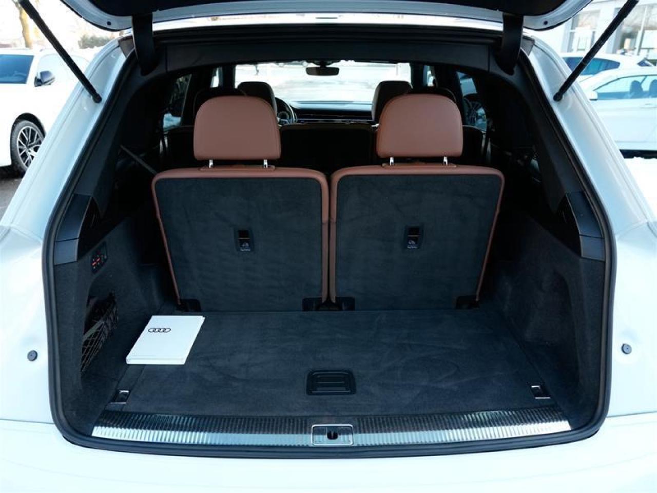 2022 Audi Q7 45 2.0T Komfort quattro 8sp Tiptronic Photo