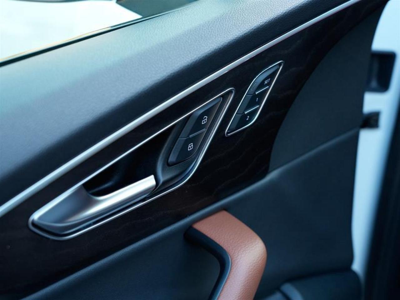 2022 Audi Q7 45 2.0T Komfort quattro 8sp Tiptronic Photo