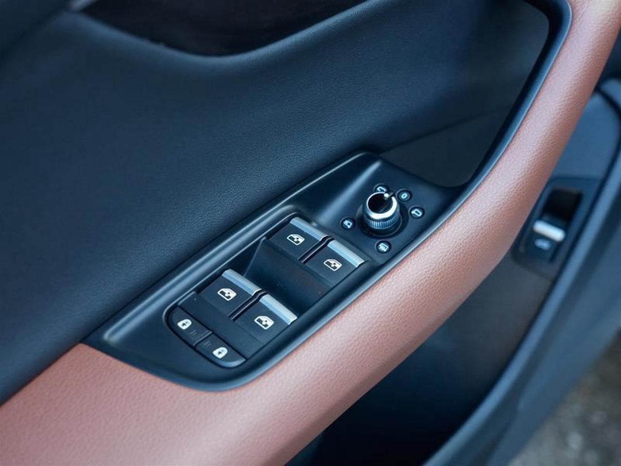 2022 Audi Q7 45 2.0T Komfort quattro 8sp Tiptronic Photo