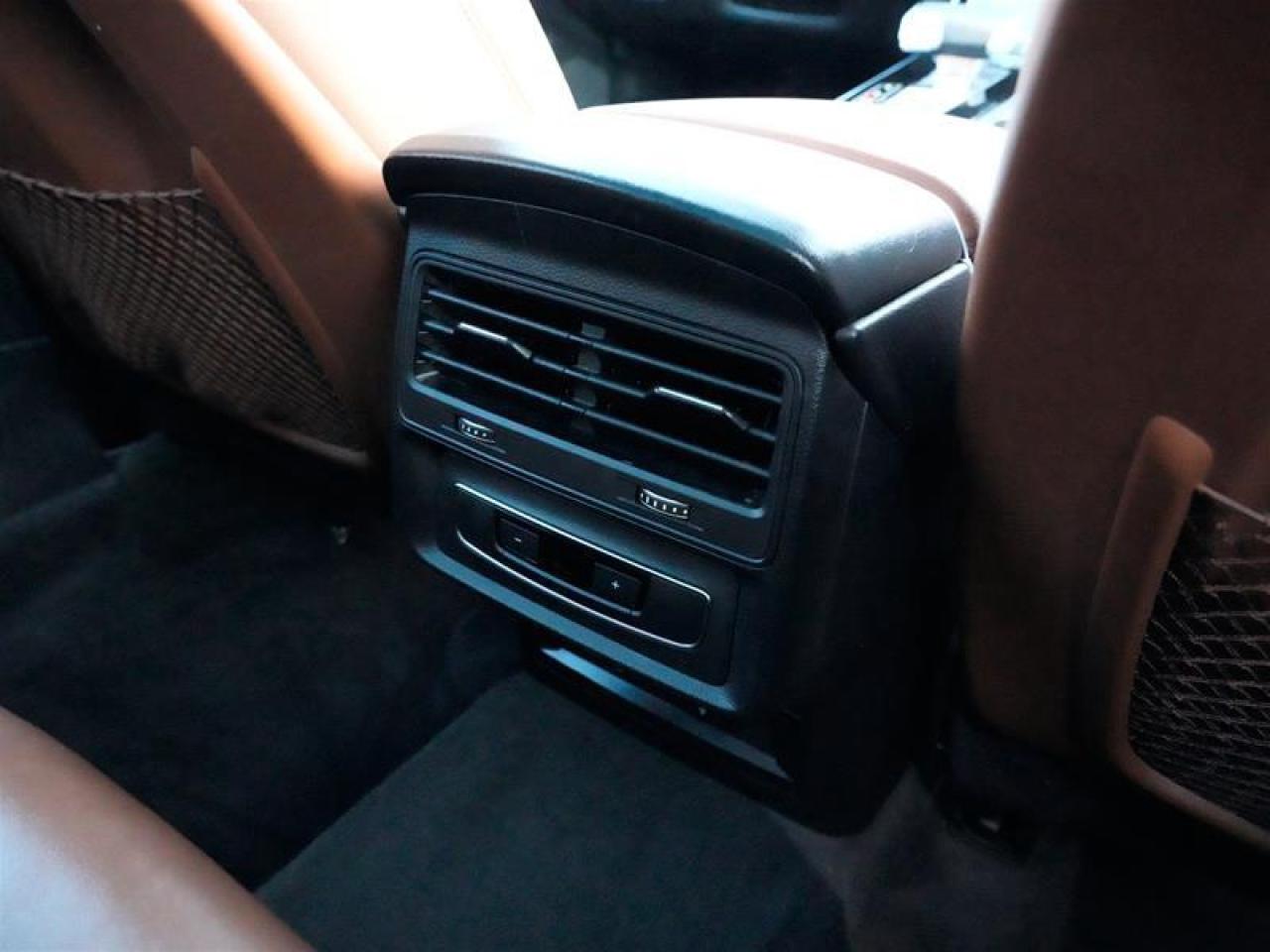 2022 Audi Q7 45 2.0T Komfort quattro 8sp Tiptronic Photo