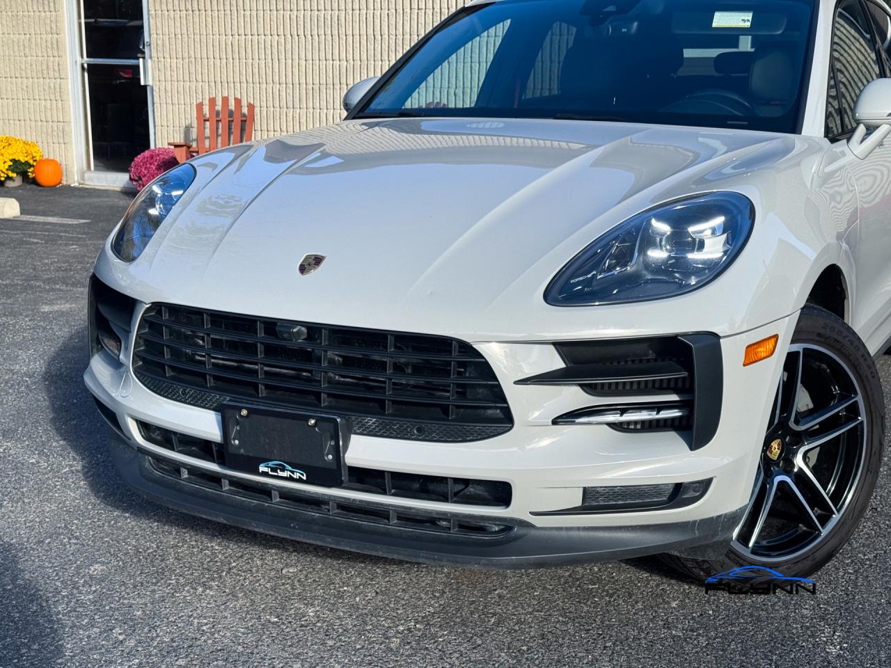 2020 Porsche Macan S CHALK, One Owner, Porsche Ext Warranty! Photo
