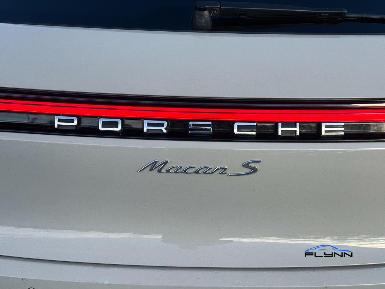 2020 Porsche Macan S CHALK, One Owner, Porsche Ext Warranty! Photo