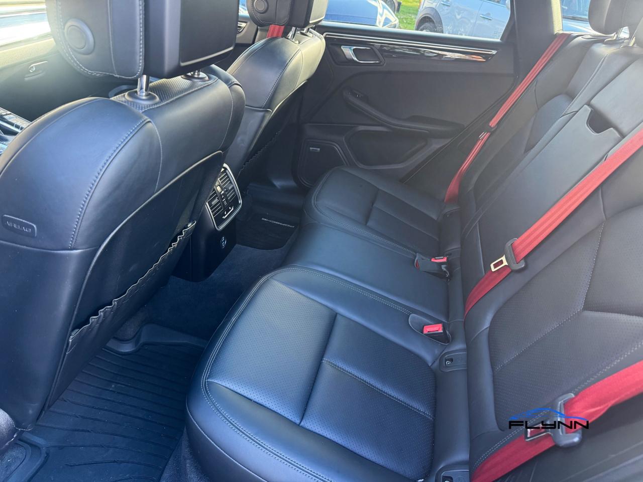 2020 Porsche Macan S CHALK, One Owner, Porsche Ext Warranty! Photo