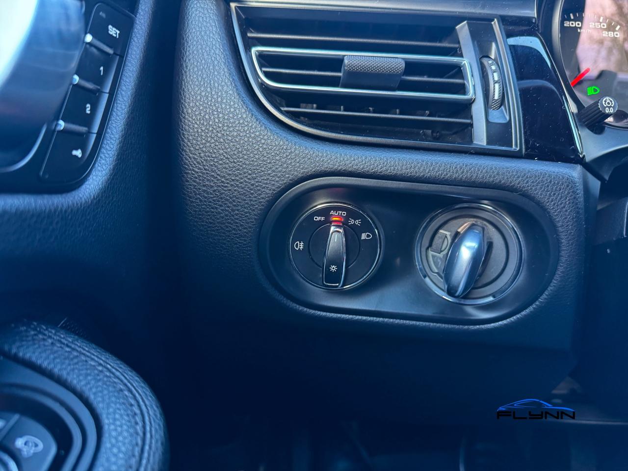 2020 Porsche Macan S CHALK, One Owner, Porsche Ext Warranty! Photo