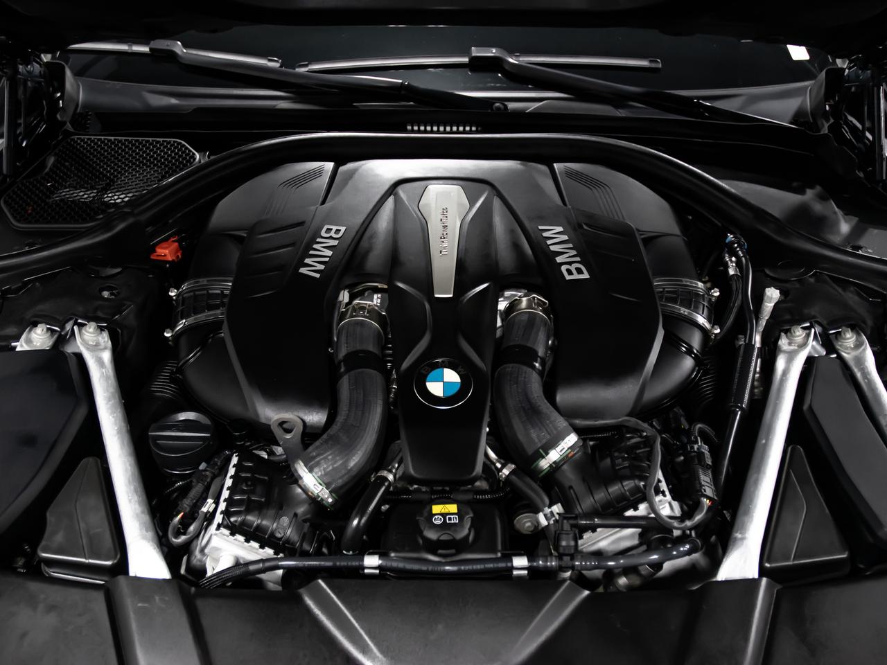 2019 BMW 7 Series 750i xDrive M SPORT EXECUTIVE PKG BLIND SPOTS Photo