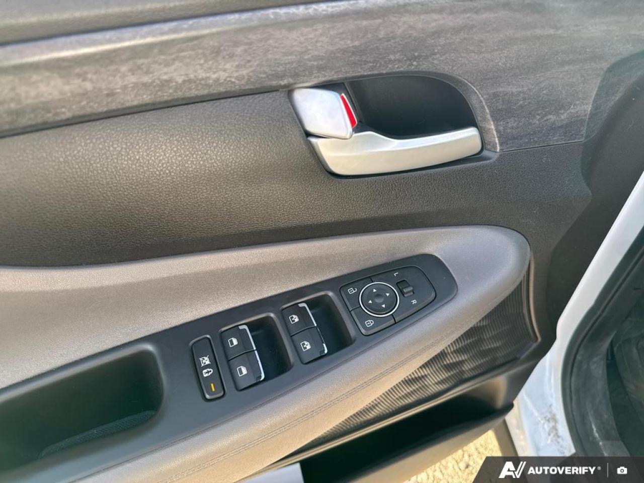 2019 Hyundai Santa Fe BACKUP CAM   BLUETOOTH   HTD SEATS   KEYLESS ENTRY Photo