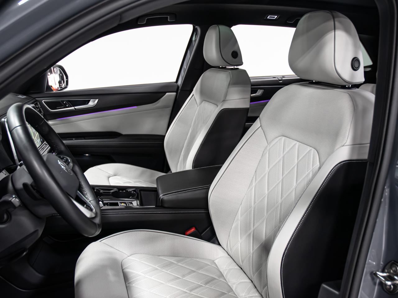 2024 Volkswagen Atlas Cross Sport EXECLINE 2.0 TSI 4MOTION R LINE HEADS UP NAVI Photo