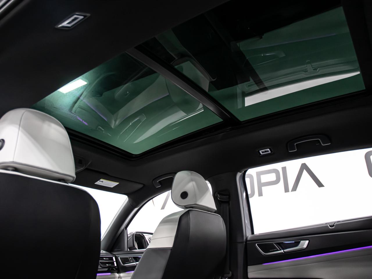 2024 Volkswagen Atlas Cross Sport EXECLINE 2.0 TSI 4MOTION R LINE HEADS UP NAVI Photo