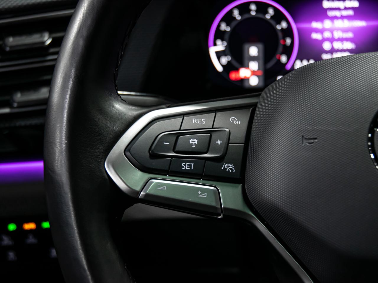 2024 Volkswagen Atlas Cross Sport EXECLINE 2.0 TSI 4MOTION R LINE HEADS UP NAVI Photo