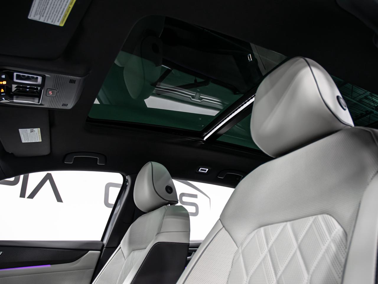 2024 Volkswagen Atlas Cross Sport EXECLINE 2.0 TSI 4MOTION R LINE HEADS UP NAVI Photo