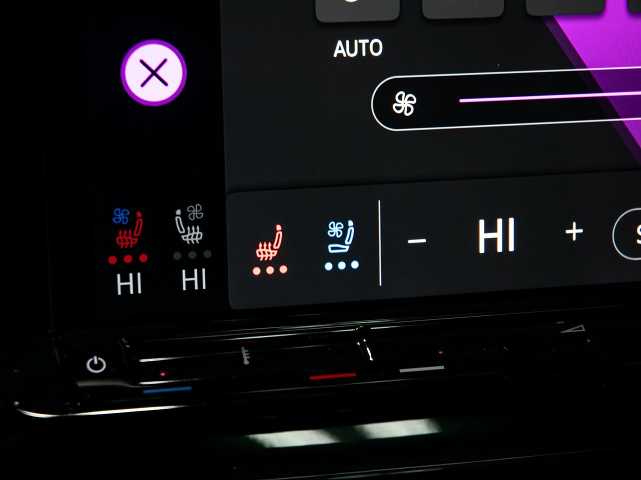 2024 Volkswagen Atlas Cross Sport EXECLINE 2.0 TSI 4MOTION R LINE HEADS UP NAVI Photo