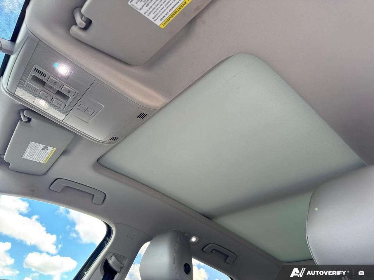 2022 Volkswagen Taos Comfortline BACKUP CAM   BLUETOOTH   HTD SEATS   K Photo