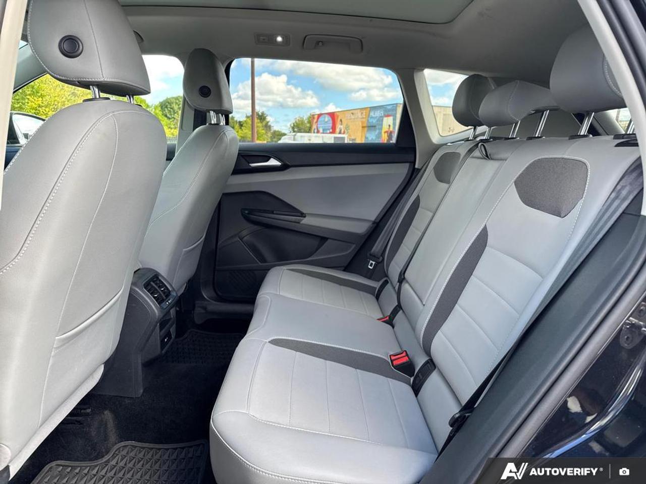 2022 Volkswagen Taos Comfortline BACKUP CAM   BLUETOOTH   HTD SEATS   K Photo